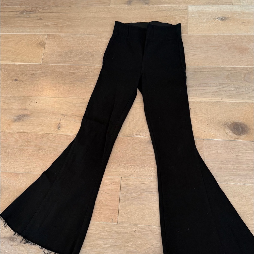 Show Me Your MuMu Black Flare Jeans Medium